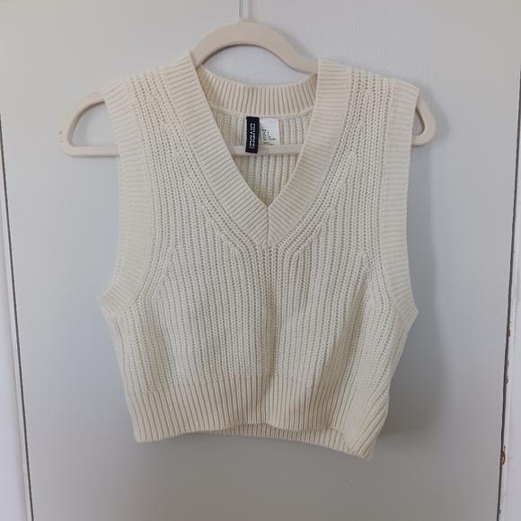 Knit vest - Picture 1 of 3
